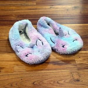 Kids Fuzzy Soft Unicorn Slippers Size XS/S